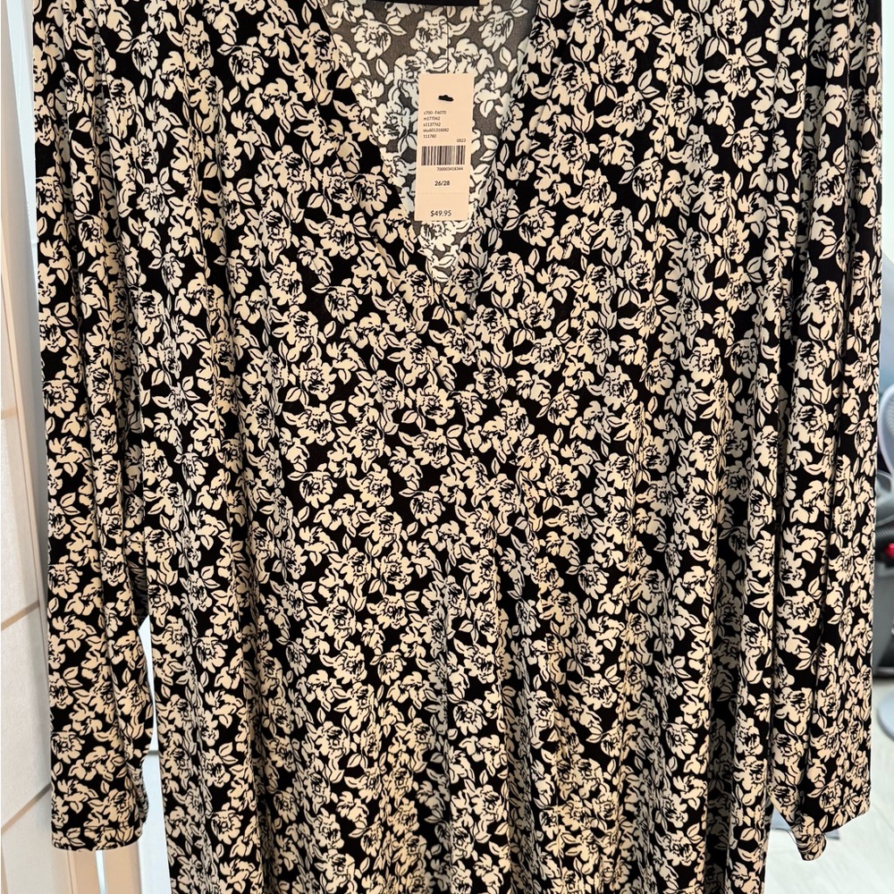 Lane Bryant Black and White Floral V-Neck Top